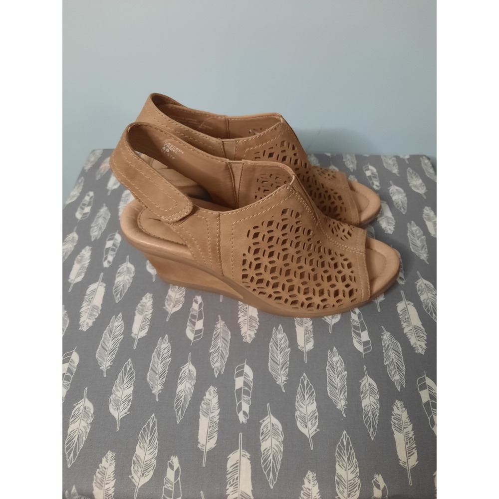 Earth Cascade Camel Leather Laser Cut Wedge Sandals 6B Tan Slingback
